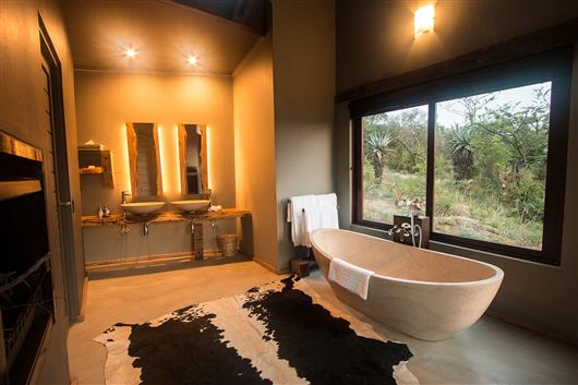 Rhino Ridge Safari Lodge